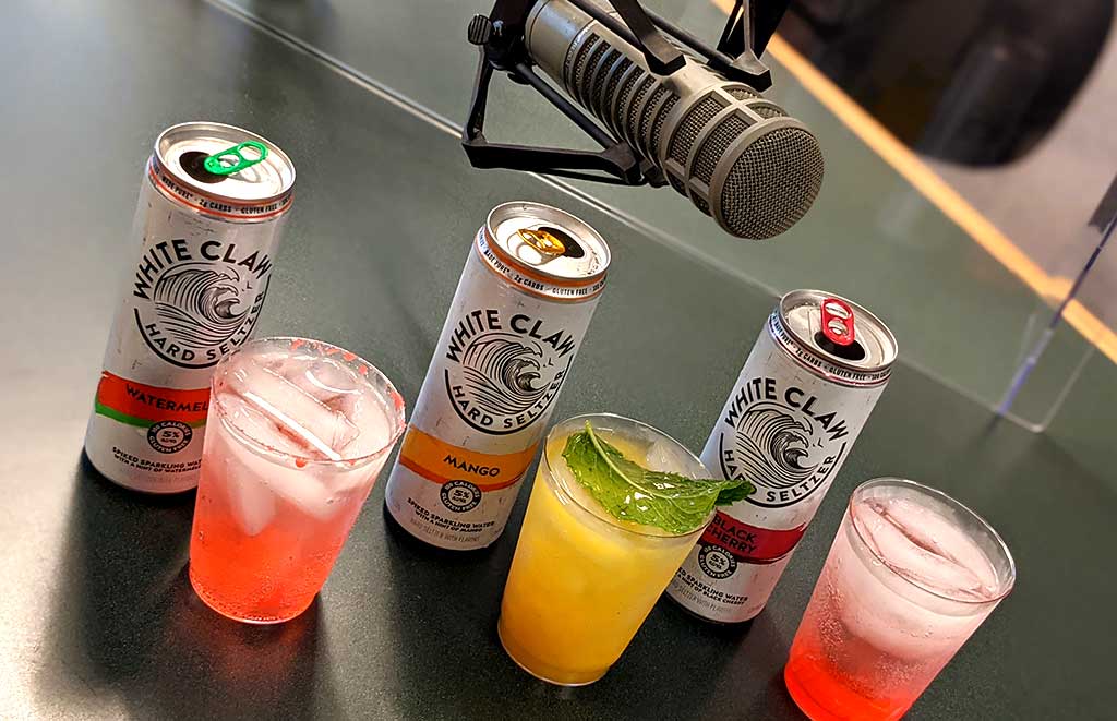 Learn to make simple summer cocktail recipes with White Claw Mix 107.9